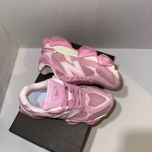New Balance Pastel Pink Retro Runner Sneakers